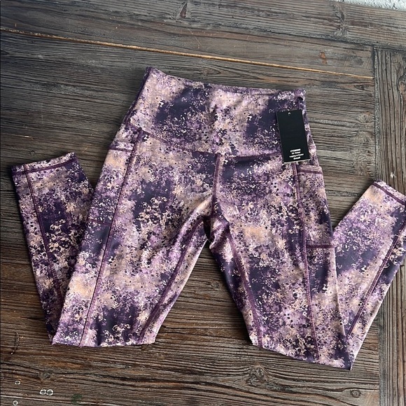 lLegend Purple Patterned women  Leggings w/ pockets size s - Picture 1 of 12
